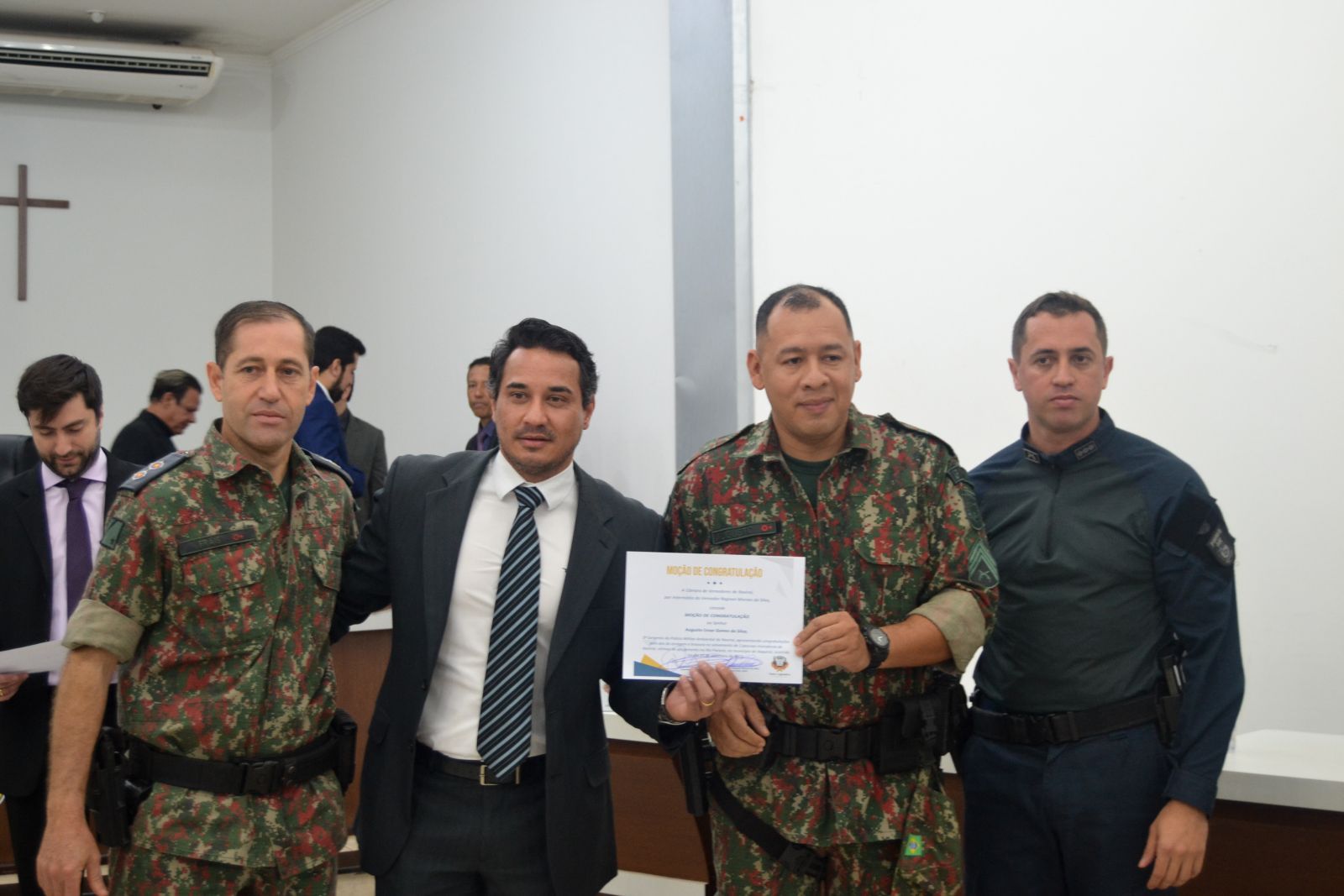 1° Tenente Comandante Ismael Carlos Frais, Vereador Rodrigo Sacuno, 3° Sargento PM Augusto Cesar Gomes e Tenente-Coronel João Paulo Chink